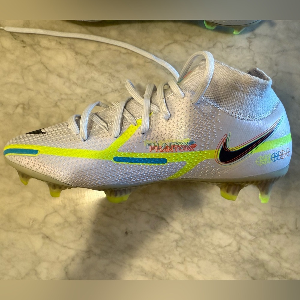 Nike Phantom GT2 Elite FG CZ9 889 054 Mens 5 Womens 6.5 Cleat
